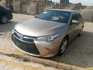 Toyota Camry 2015 Gold