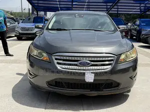 Ford Taurus Limited 2013 Gray