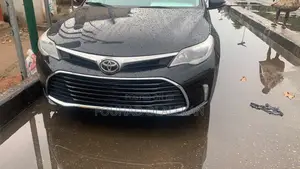 Toyota Avalon XLE FWDSedan (3.6L 6cyl 6A) 2016 Black