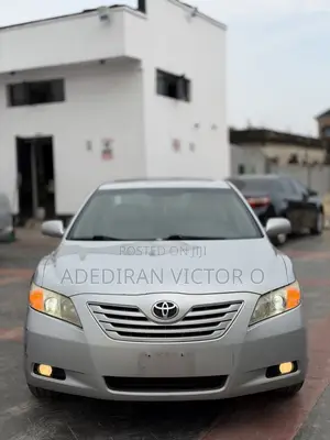 Toyota Camry XLE V6 4dr Sedan (3.5L 6cyl 6AM) 2007 Silver