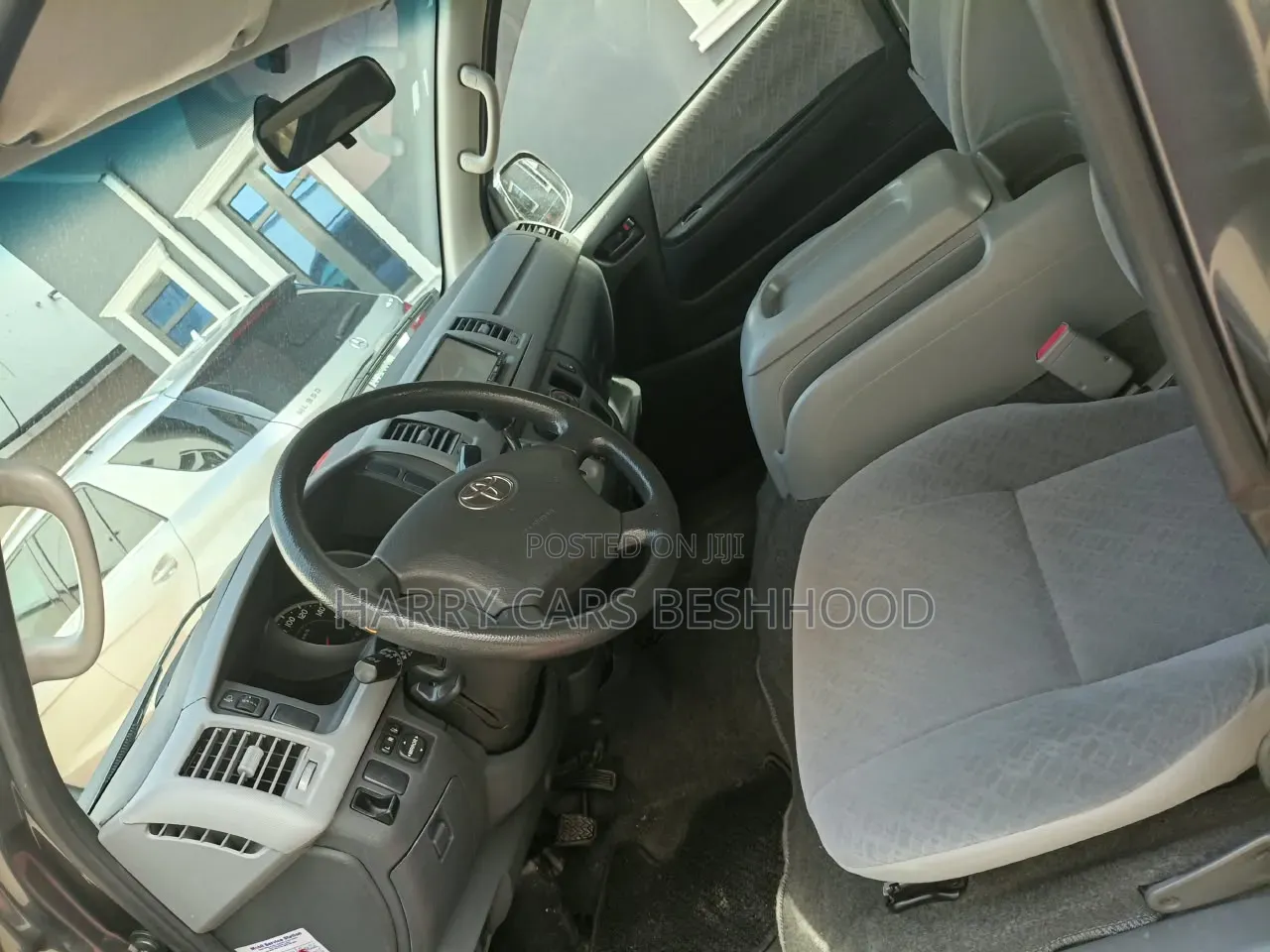 Toyota HiAce 2012 Grey