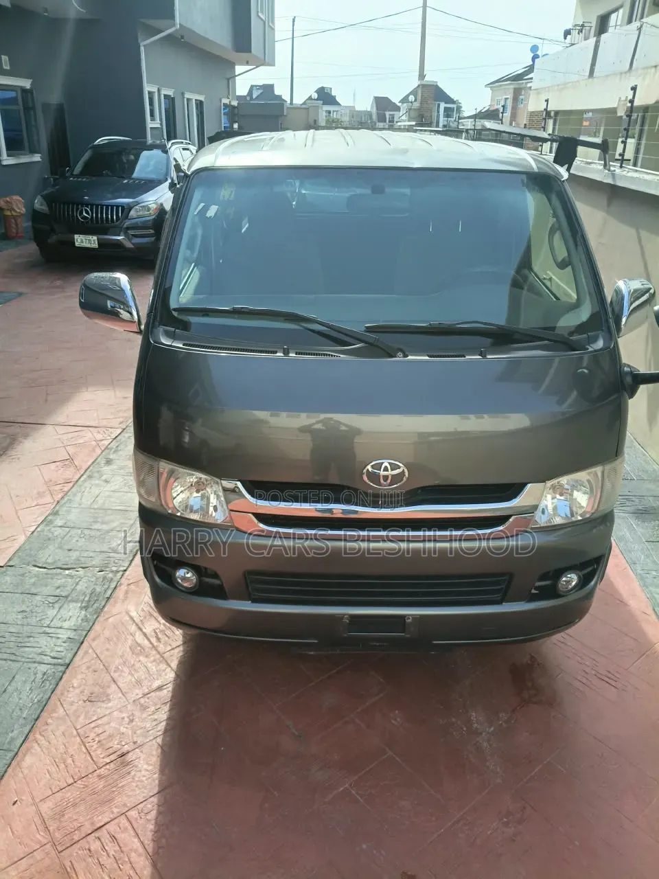 Toyota HiAce 2012 Grey