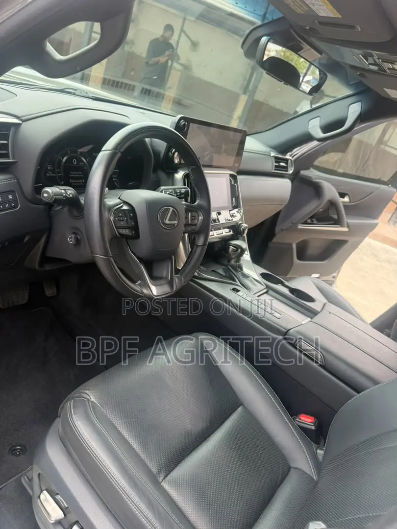 Lexus LX 600 2024 Gray