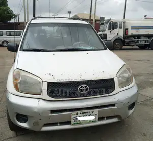 Toyota RAV4 2005 White
