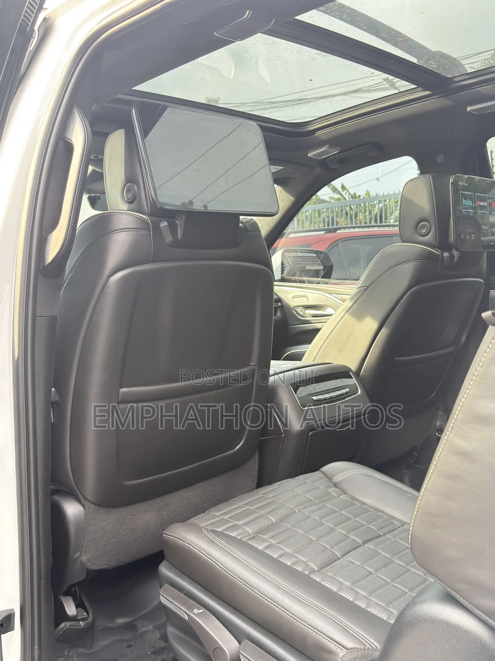 Cadillac Escalade 2024 White