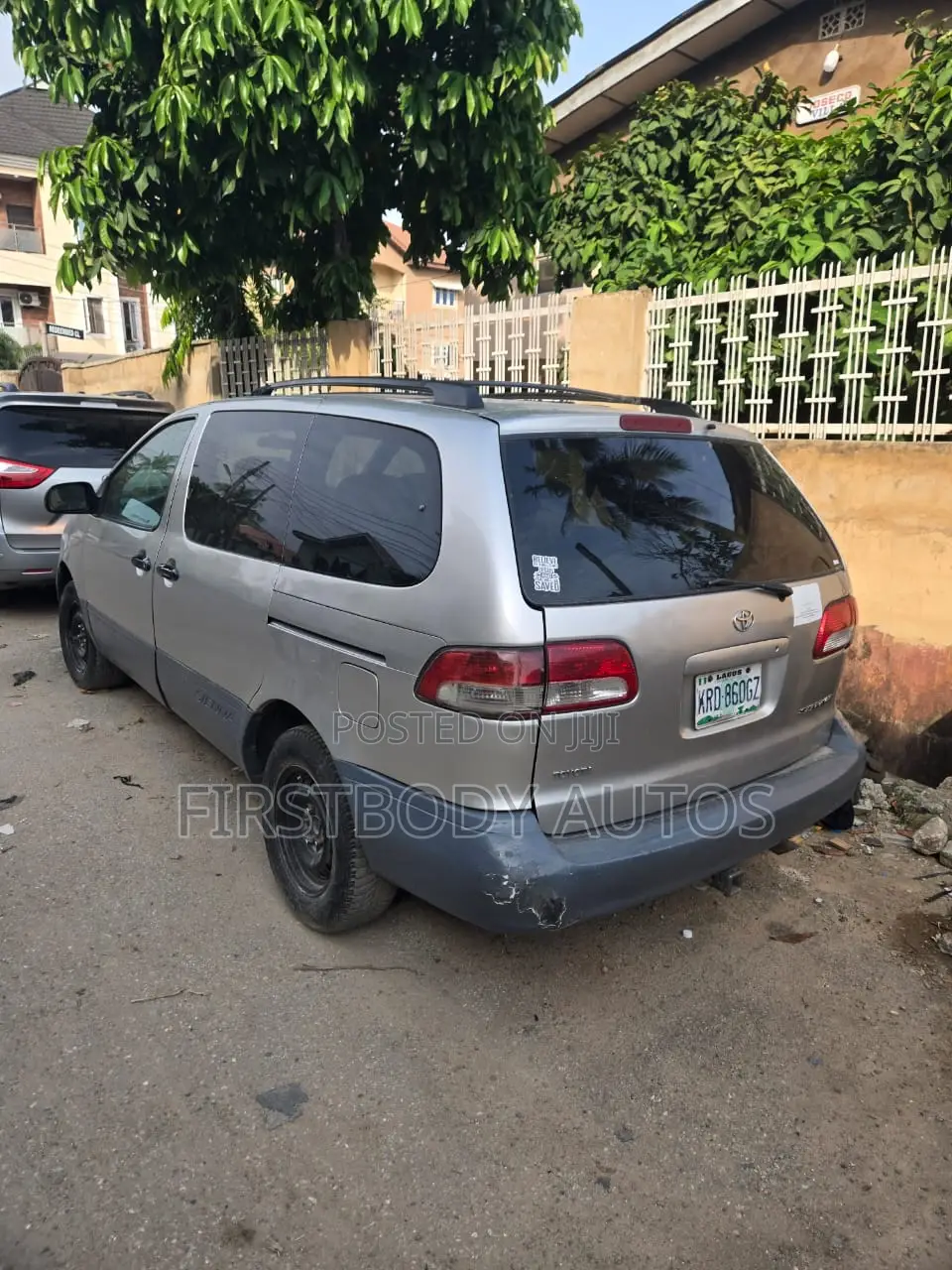 Toyota Sienna 2002 Gray