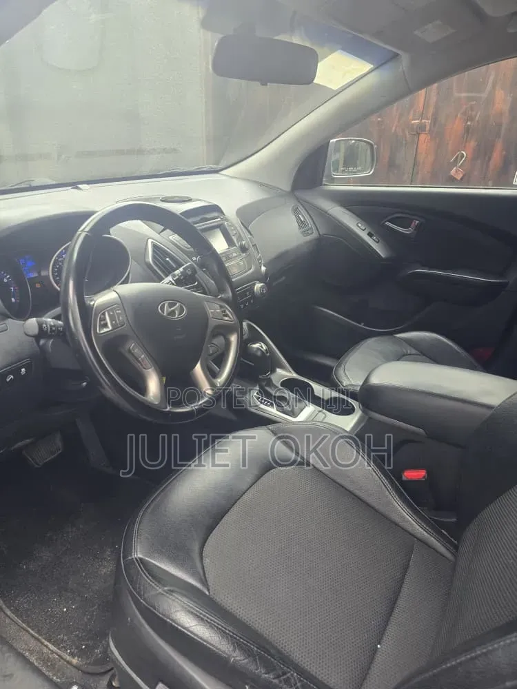 Hyundai Tucson GLS AWD 2015 Gray