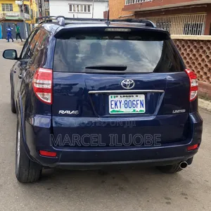 Toyota RAV4 2010 Blue