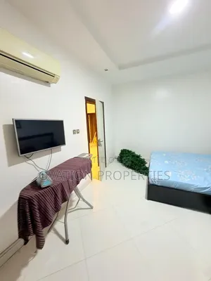 Furnished 5bdrm Duplex in Gra for rent