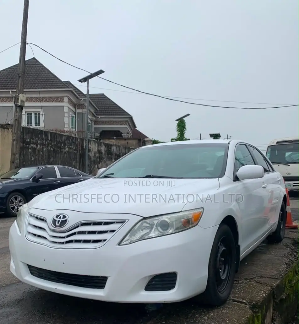 Toyota Camry 2010 White