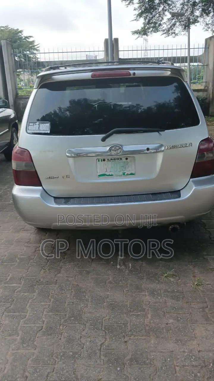 Toyota Highlander 2005 Silver