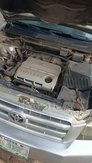 Toyota Highlander 2005 Silver