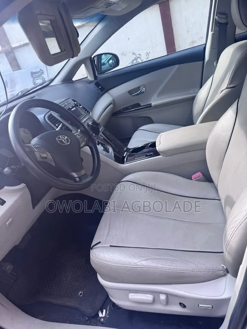 Toyota Venza AWD 2010 Black