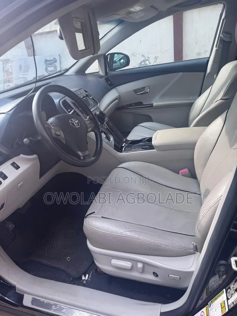 Toyota Venza AWD 2010 Black