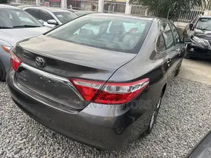 Toyota Camry 2016 Gray