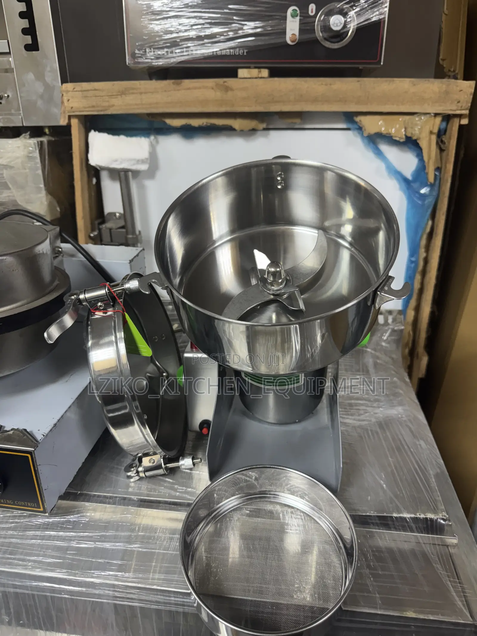Spice Grinder a 1500