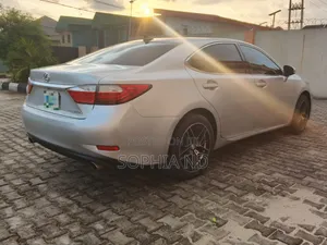 Lexus ES 2014 Silver