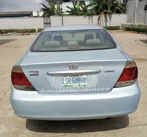 Toyota Camry 2005 Blue