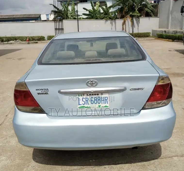 Toyota Camry 2005 Blue
