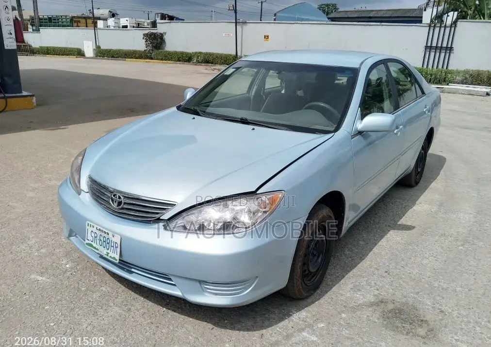 Toyota Camry 2005 Blue