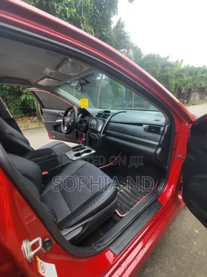 Toyota Camry 2014 Red