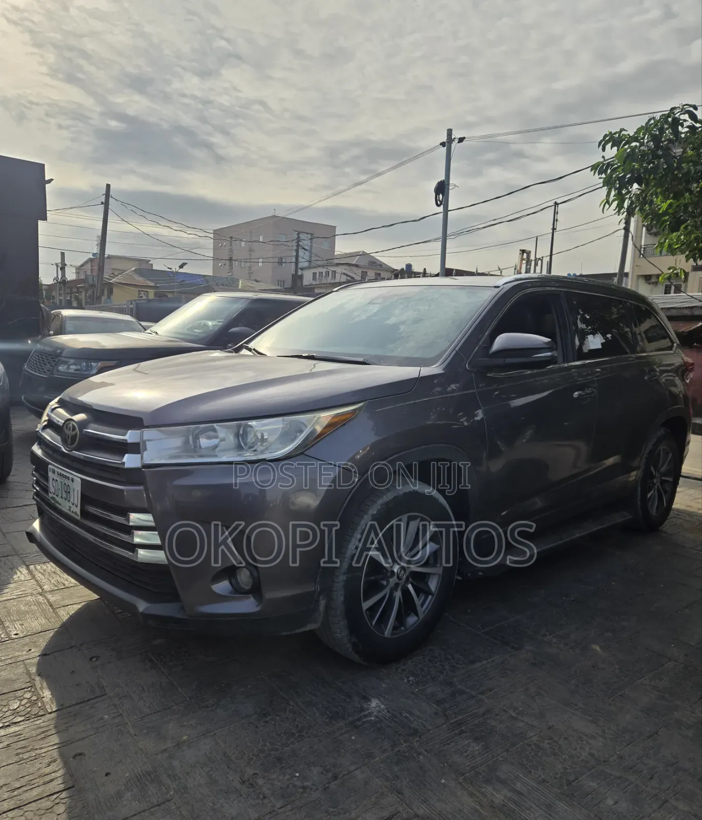 Toyota Highlander 2019 Brown
