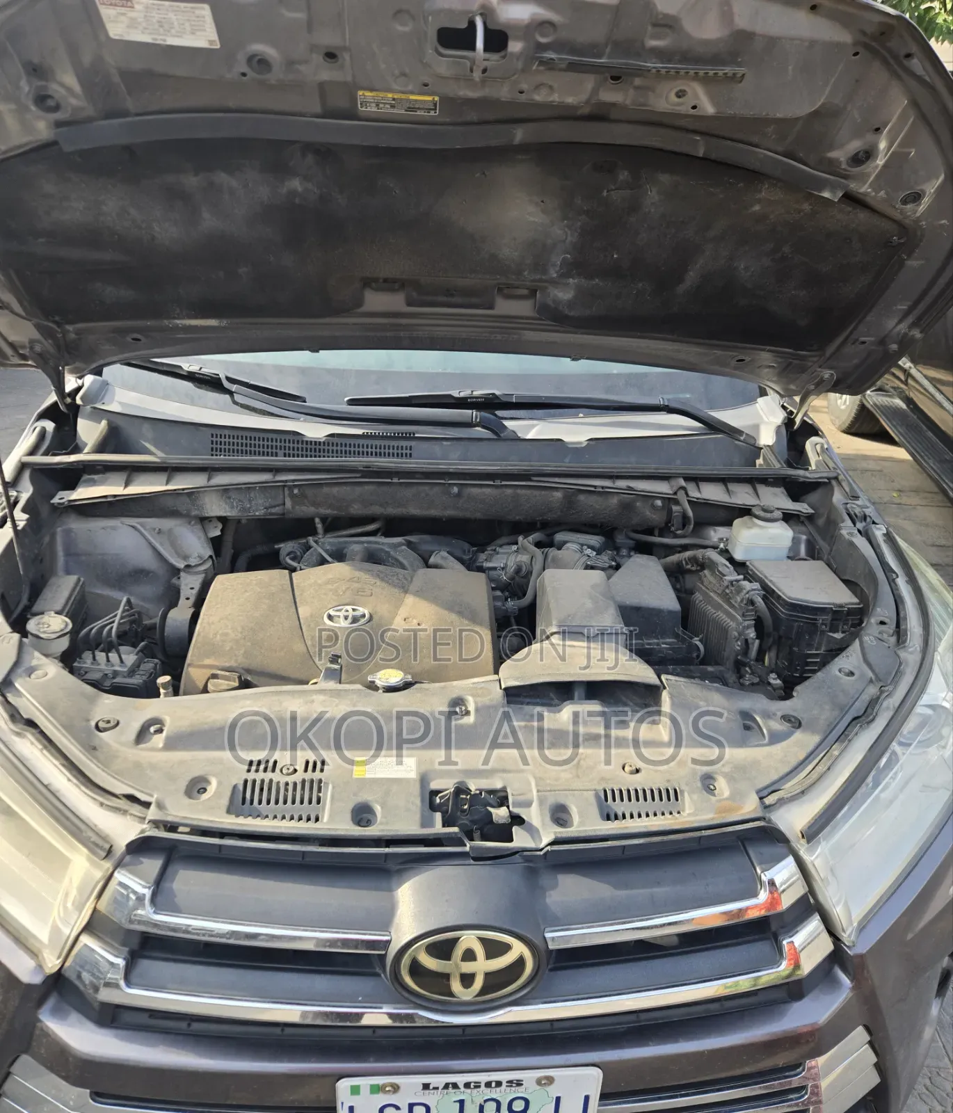 Toyota Highlander 2019 Brown