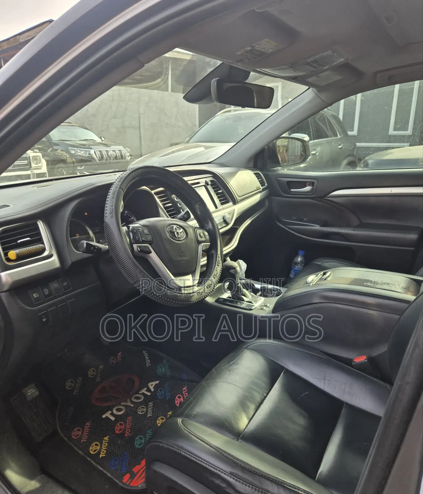 Toyota Highlander 2019 Brown