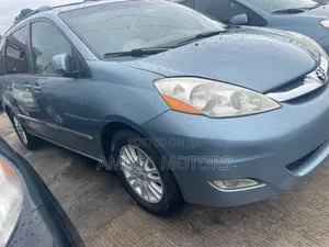 Toyota Sienna LE 2008 Blue