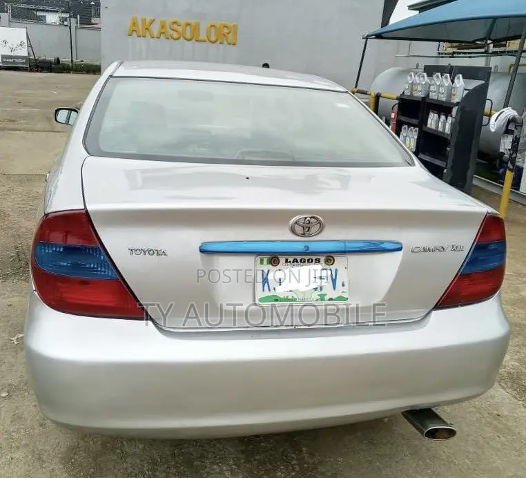 Toyota Camry 2004 Silver
