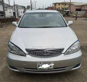 Toyota Camry 2004 Silver