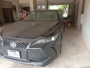 Toyota Avalon 2019 Black