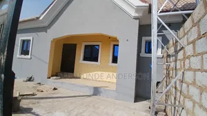 2bdrm Bungalow in Gold Gate, FHA for rent
