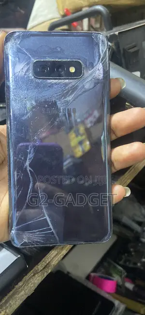 Samsung Galaxy S10e 128 GB Blue