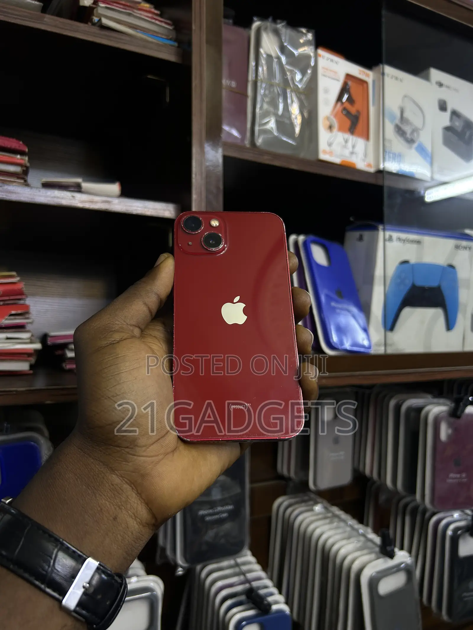 Apple iPhone 13 128 GB Red