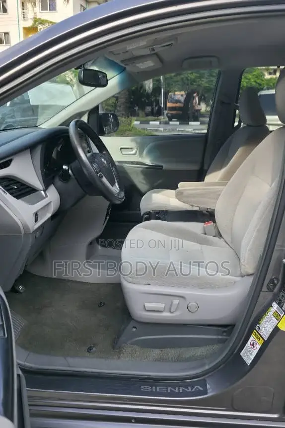 Toyota Sienna 2017 Gray