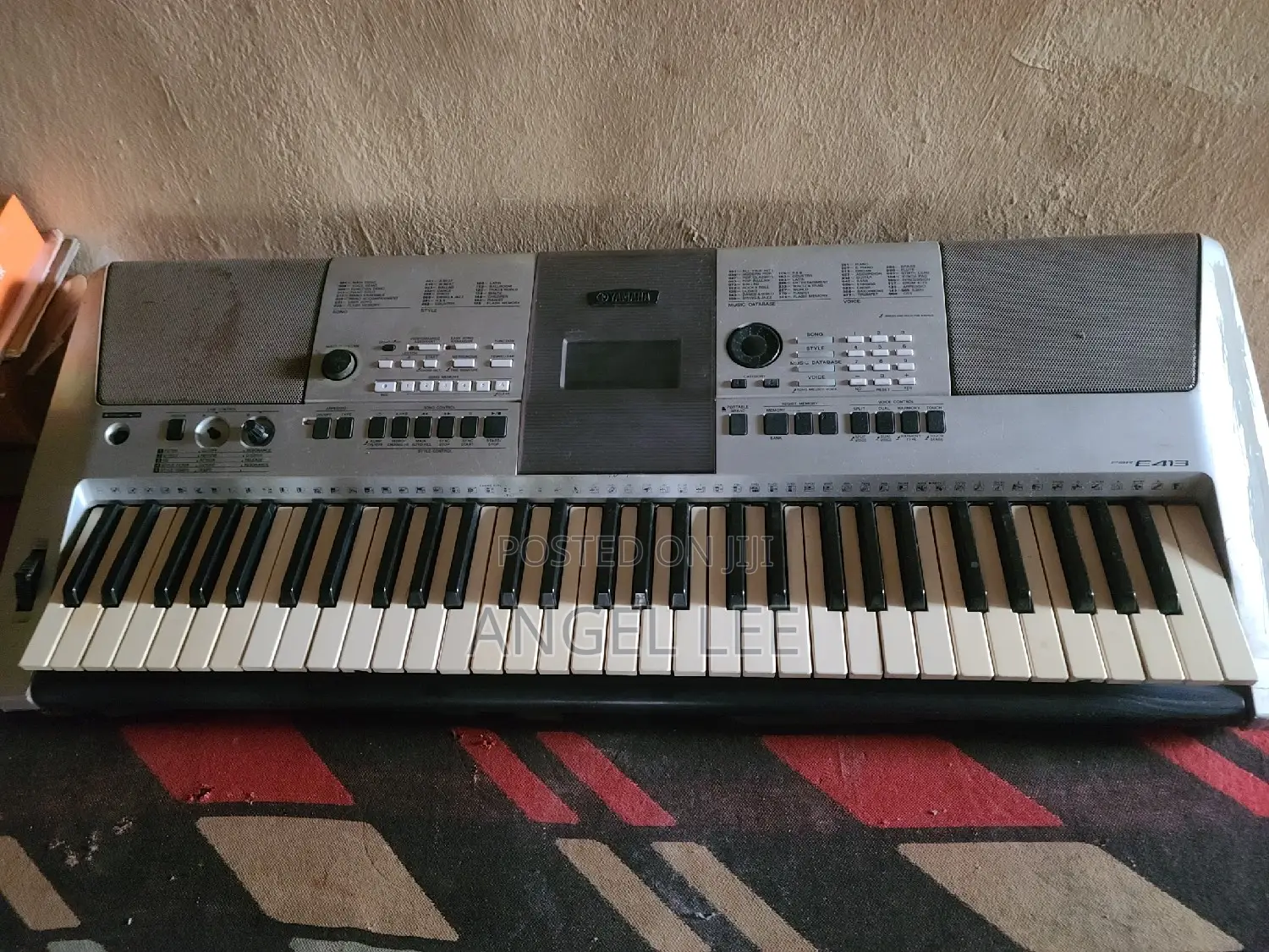 Yamaha PSR E413