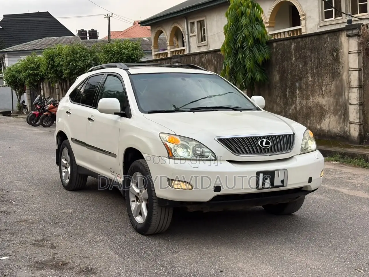 Lexus LX 470 Sport Utility 2007 White