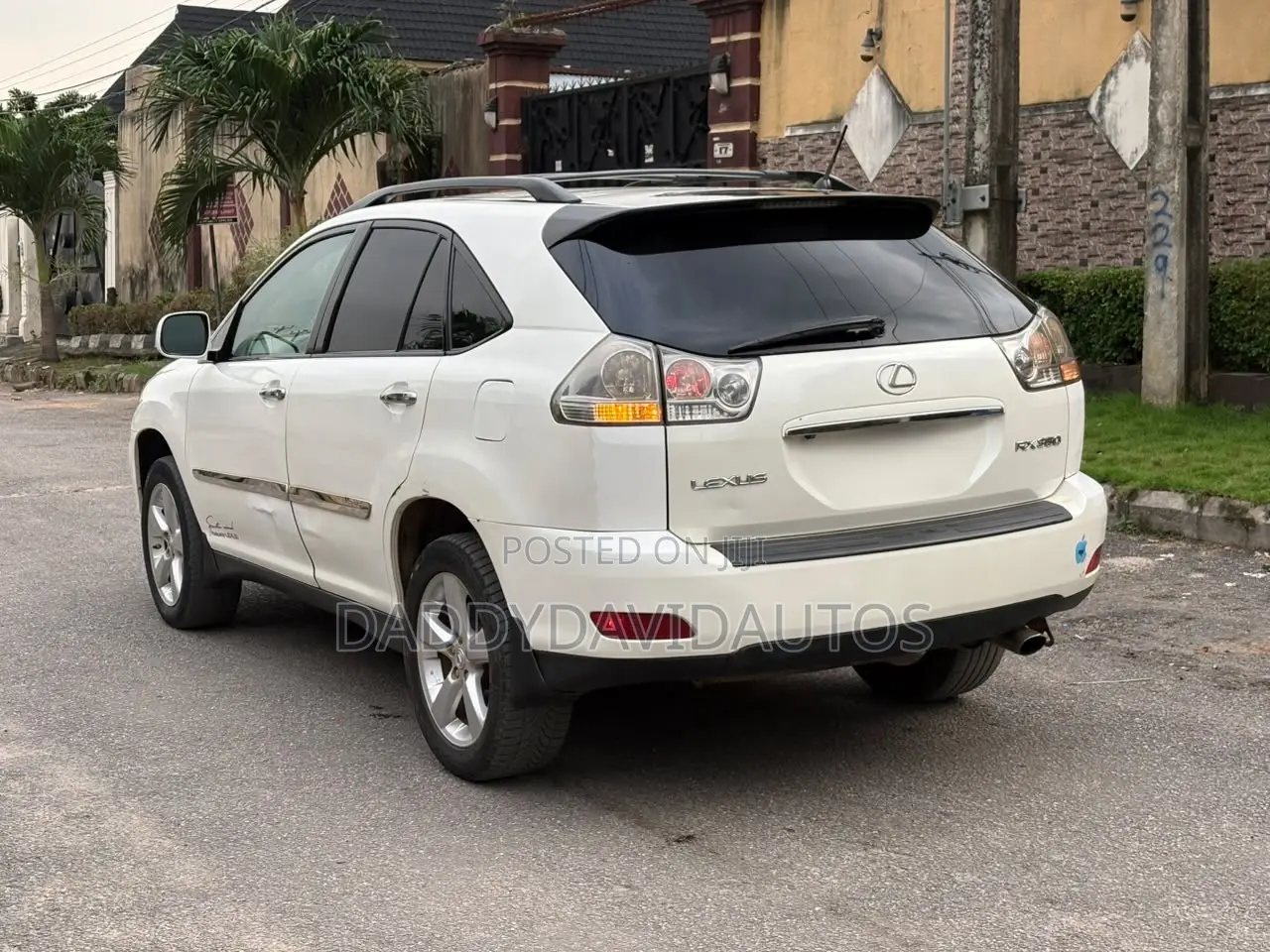 Lexus LX 470 Sport Utility 2007 White