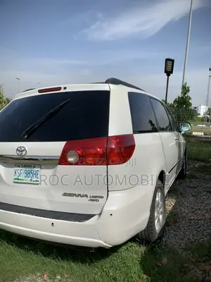 Toyota Sienna 2008 Silver