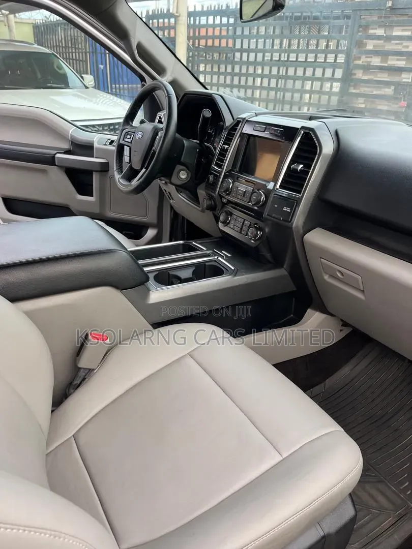 Ford F-150 2016 Silver