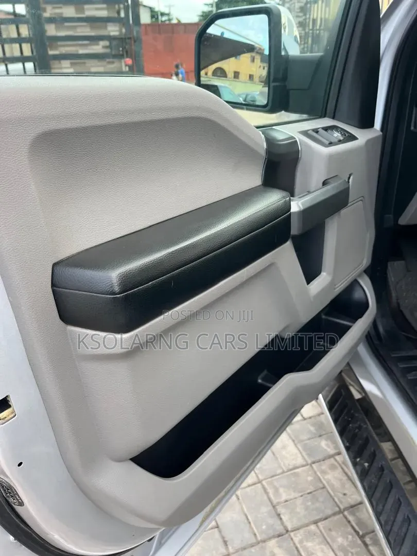 Ford F-150 2016 Silver