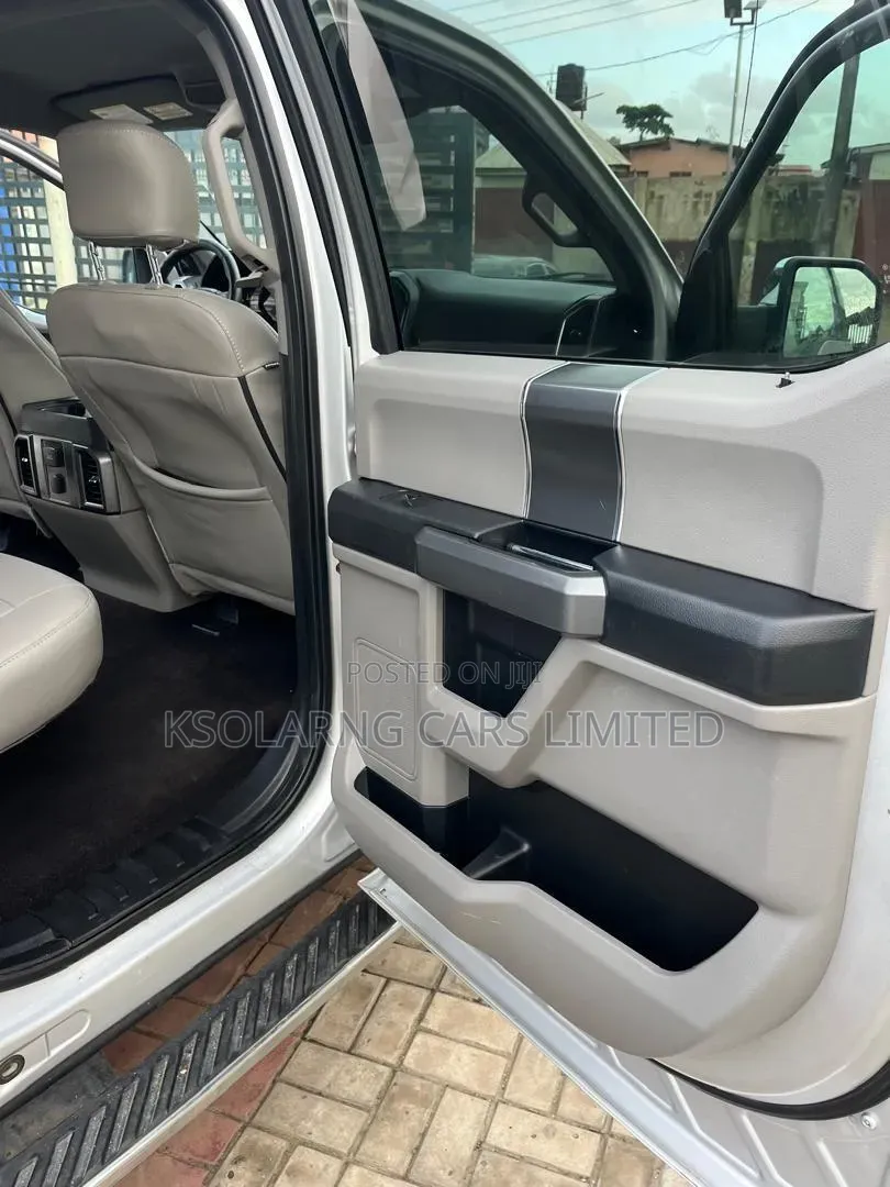 Ford F-150 2016 Silver