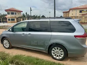 Toyota Sienna LE 8 Passenger 2012 Silver