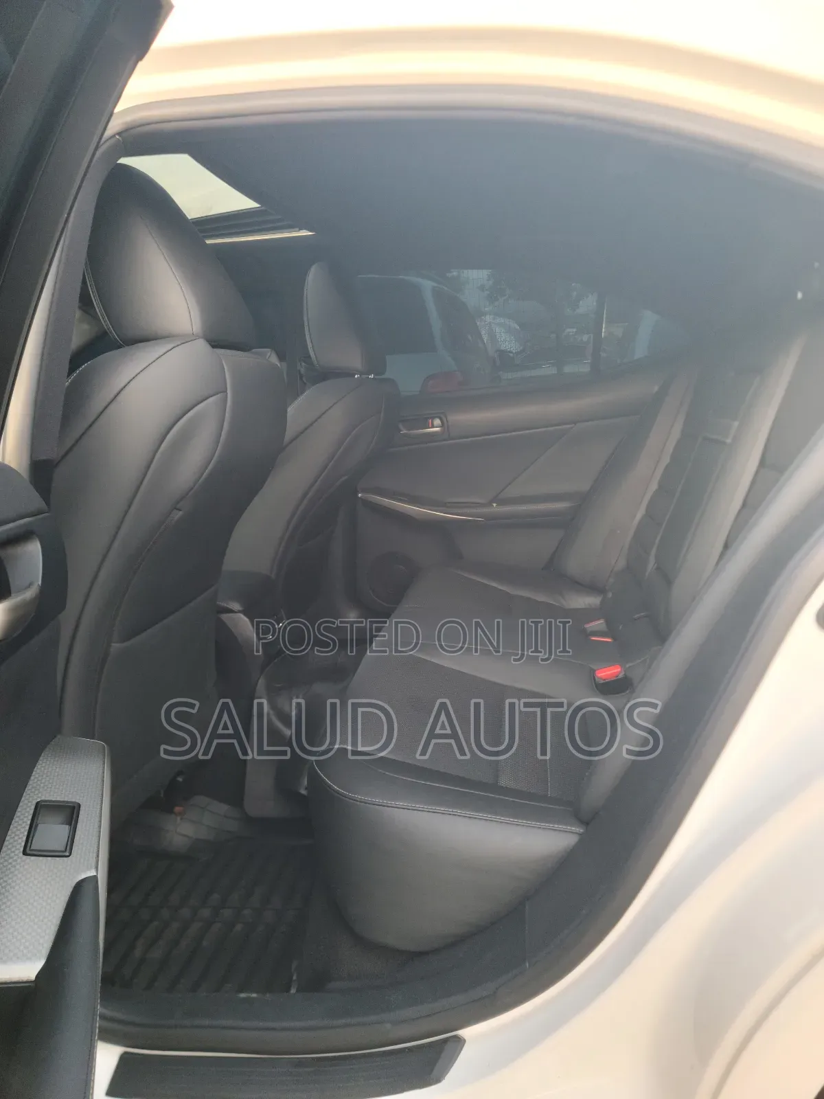 Lexus IS 300 AWD 2017 White