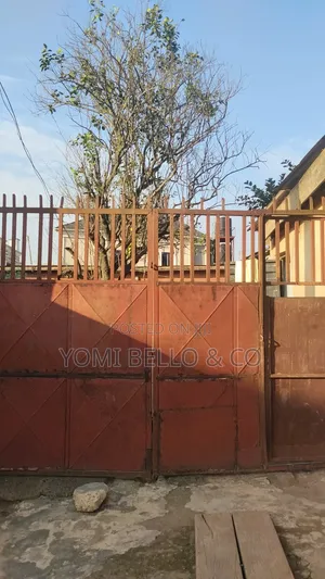 3bdrm Bungalow in Lion Of Judah Area,, Egbeda for sale