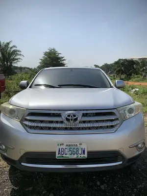 Toyota Highlander 2011 Silver