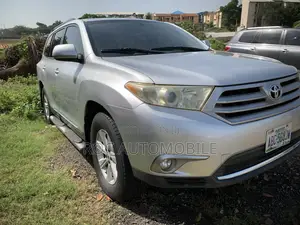 Toyota Highlander 2011 Silver