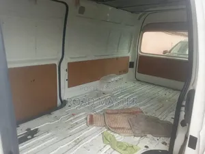 Toyota HiAce 2017 White