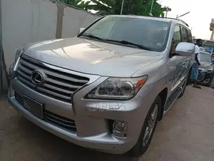 Lexus LX 570 AWD 2013 Silver